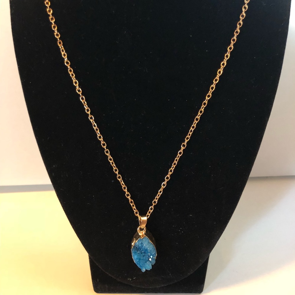 Natural Crystal Quartz Healing Chakra Necklace NWT - Picture 4 of 7